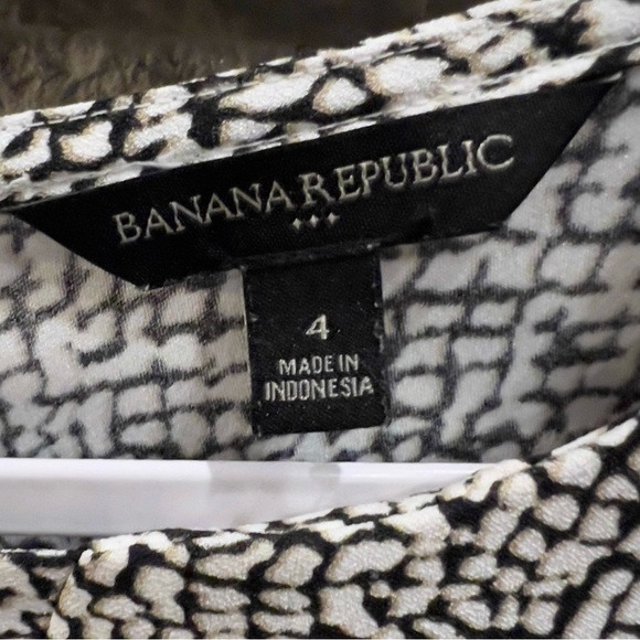 Banana Republic size 4 black and white romper - Picture 2 of 12